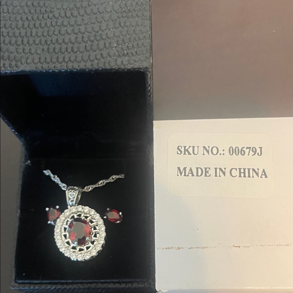 Gold Coast red stone pendant and stud earring set